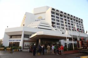 INCÊNDIO EM HOTEL MATA PELO MENOS 11 PESSOAS EM KARACHI (PAQUISTÃO)