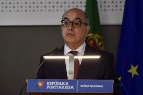 MINISTRO DA DEFESA DIZ QUE NADA ESTÁ DECIDIDO SOBRE AEROPORTO E FALA EM PRESSÕES