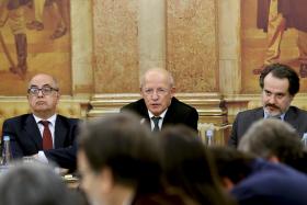 MNE DIZ QUE RECEBEU HOJE INFORMAÇÃO SOBRE AUSÊNCIA DO PAÍS DO EMBAIXADOR DO IRAQUE E FILHOS