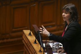 BE CONSIDERA INACEITÁVEL PROPOSTA DO GOVERNO PARA INTEGRAR PROFESSORES E EXIGE MAIS