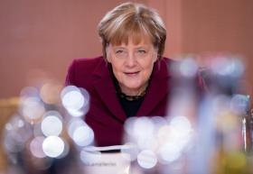 MERKEL REAFIRMA APOIO AO PROBLEMÁTICO ACORDO DE REFUGIADOS COM A TURQUIA