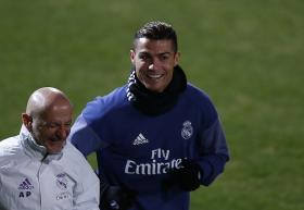 CRISTIANO RONALDO CONQUISTA BOLA DE OURO PELA QUARTA VEZ