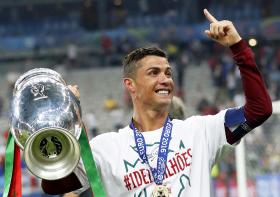 CRISTIANO RONALDO FOI O DESPORTISTA EUROPEU DO ANO PARA AGÊNCIAS DE NOTÍCIAS