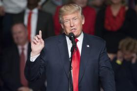TRUMP DIZ QUE OS EUA VÃO CONSTRUIR ZONAS SEGURAS NA SÍRIA PAGAS POR PAÍSES DO GOLFO