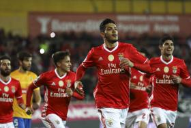 BENFICA VENCE ESTORIL-PRAIA E RETOMA VANTAGEM DE QUATRO PONTOS NO TOPO DA I LIGA