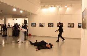 ASSASSINO DE EMBAIXADOR RUSSO PROTEGEU ERDOGAN POR OITO VEZES DESDE JULHO ÚLTIMO