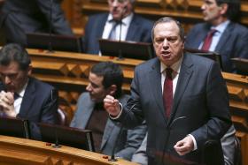 PS CULPA ANTERIOR GOVERNO E BANCO DE PORTUGAL PELOS LESADOS DO BES E BANIF