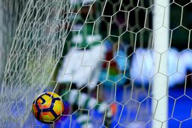 BENFICA ESTREIA-SE NA TAÇA DA LIGA COM TRIUNFO SOBRE PAÇOS DE FERREIRA