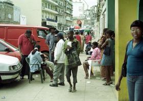 PREÇO DO DÓLAR NAS RUAS DE LUANDA ENTRA NA SEXTA SEMANA SEM ALTERAÇÕES