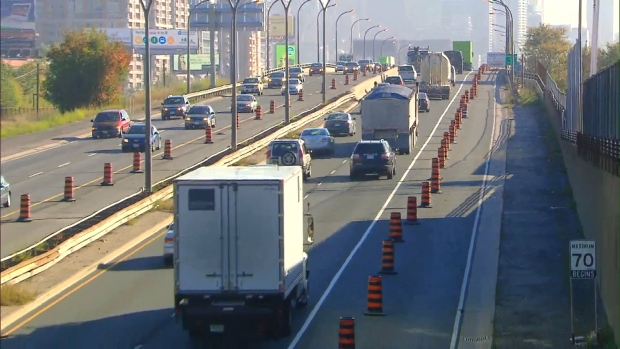 WYNNE AFIRMA QUE O ONTÁRIO NÃO IMPEDIRÁ PORTAGENS NA GARDINER EXPRESSWAY E DVP DE TORONTO