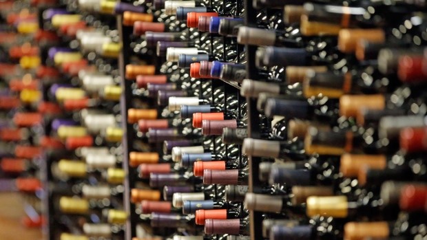MERCEARIAS LOCAIS AGORA COM STOCK DE VINHOS DO QUÉBEC