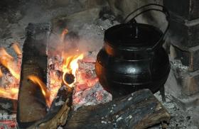 PICOS DE POLUIÇÃO NAS NOITES MAIS FRIAS DEVIDO ÀS LAREIRAS
