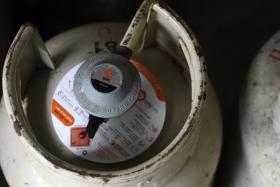 GOVERNO DESISTE DA PESAGEM DO FUNDO DA BOTIJA DE GÁS POR SER “IMPRATICÁVEL”