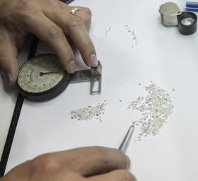 ANGOLANA ENDIAMA PRODUZIU MAIS UM MILHÃO DE DIAMANTES MAS FATUROU MENOS EM 2016