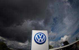 VW DECLARA-SE CULPADA E PAGA 4.000 ME NO ESCÂNDALO DAS EMISSÕES DE GASES NOCIVOS