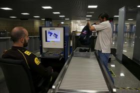 DOIS ARGELINOS FUGIRAM DO AEROPORTO DE LISBOA