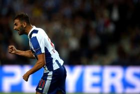 ADRIÁN LÓPEZ, SÉRGIO OLIVEIRA E EVANDRO TREINAM À PARTE DO PLANTEL DO FC PORTO