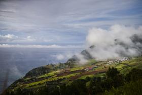 SETE ILHAS DOS AÇORES SOB AVISO AMARELO DEVIDO AO VENTO E CHUVA