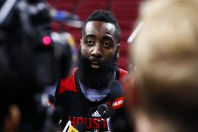 JAMES HARDEN CONSEGUE MAIS UM ‘TRIPLO-DUPLO’ E FAZ HISTÓRIA NA NBA