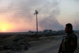 ESTADO ISLÂMICO DESLOCA MAIS DE 150 PRISIONEIROS DE AL RAQA, NA SÍRIA