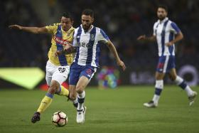 LAYÚN, OTÁVIO E RÚBEN NEVES FALHAM TREINO DO FC PORTO PARA RECEÇÃO AO RIO AVE