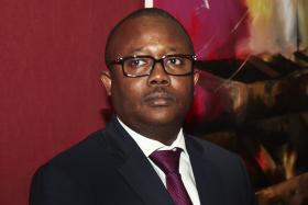 GOVERNO GUINEENSE EXONERA GOVERNADORES REGIONAIS E PRESIDENTE DA CÂMARA DE BISSAU