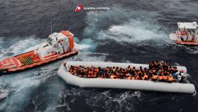 CERCA DE 180 MIGRANTES TERÃO MORRIDO NO NAUFRÁGIO DE SÁBADO NO MEDITERRÂNEO