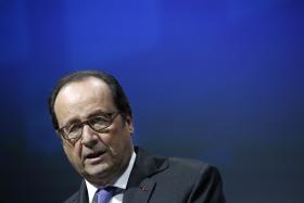 ÓBITO/SOARES: DEMOCRACIA PORTUGUESA E FRANÇA PERDERAM “UM HERÓI” E “UM AMIGO DE SEMPRE” — HOLLANDE