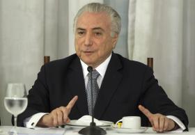 ÓBITO/SOARES: PRESIDENTE BRASILEIRO DIZ QUE MUNDO PERDEU UM ESTADISTA E UM DEFENSOR DA DEMOCRACIA