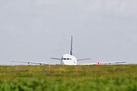 PILOTO DETIDO NO CANADÁ POR ESTAR EMBRIAGADO ANTES DE DESCOLAR AVIÃO COM 100 PASSAGEIROS