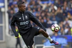 CERCA DE 28.000 ADEPTOS APOIARAM O FC PORTO NO PRIMEIRO TREINO DO ANO
