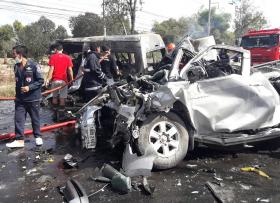 VINTE E CINCO MORTOS EM ACIDENTE RODOVIÁRIO NA TAILÂNDIA