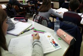 TRINTA E DUAS ESCOLAS PREMIADAS PELA VALORIZAÇÃO LINGUÍSTICA E CULTURAL
