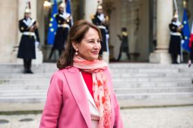 GOVERNO FRANCÊS “NÃO TEM RAZÃO PARA PENSAR” QUE A RENAULT COMETEU FRAUDE IDÊNTICA À DA VOLKSWAGEN -SÉGOLÈNE ROYAL