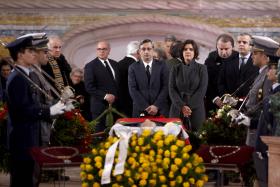 MÁRIO SOARES: CRISTAS RECONHECE QUE DEMOCRACIA PLURIPARTIDÁRIA SE DEVE A LUTA DO ANTIGO PR