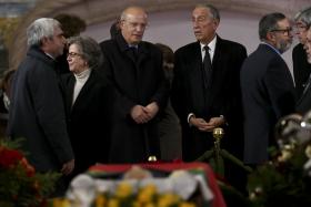 MÁRIO SOARES: PRESIDENTE DIZ QUE HOMENAGEM DOS PORTUGUESES É “MUITO IMPRESSIONANTE”