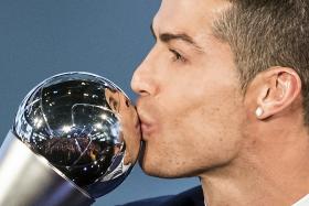 CRISTIANO RONALDO DIZ QUE TEVE QUE SUPERAR “CAMPANHA” CONTRA SI