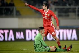 TREINADOR DO PARIS SAINT-GERMAIN ADMITE INTERESSE NO AVANÇADO GONÇALO GUEDES