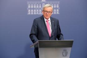 COMISSÃO EUROPEIA ANALISA EFEITOS DA PROIBIÇÃO DE ENTRADA DE ALGUNS CIDADÃOS NOS EUA
