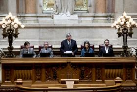 FERRO RODRIGUES ASSINALA PERDA E GRATIDÃO ETERNA PARA COM MÁRIO SOARES EM VOTO DE PESAR