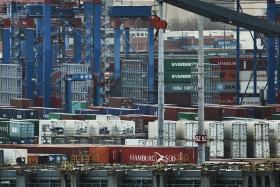 BRASIL REGISTOU DÉFICE DE 21,8 MIL MILHÕES DE EUROS NAS TRANSAÇÕES CORRENTES EM 2016