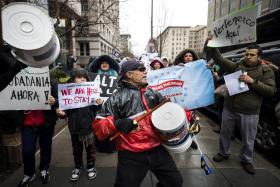 CERCA DE 2.000 PROTESTARAM EM WASHINGTON CONTRA RETÓRICA XENÓFOBA DE TRUMP