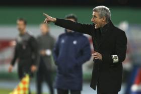 TREINADOR DO RIO AVE ADMITE QUE JOGO COM FC PORTO SERÁ “MISSÃO COMPLICADA”