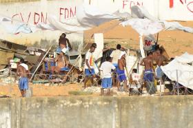 MINISTÉRIO DA DEFESA BRASILEIRO MOBILIZA MIL EFETIVOS PARA CONTER MOTINS NAS PRISÕES