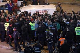 CERCA DE CEM ADEPTOS INSULTAM EQUIPA DO SPORTING NA CHEGADA A ALVALADE