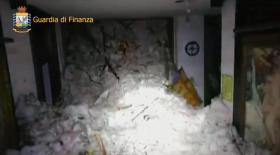 ITÁLIA/AVALANCHE: OITO PESSOAS ENCONTRADAS VIVAS ENTRE OS ESCOMBROS DE HOTEL