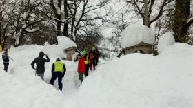 NÚMERO DE MORTOS EM HOTEL ITALIANO ATINGIDO POR AVALANCHE SOBE PARA SEIS