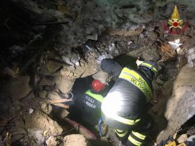 ITÁLIA/AVALANCHE: SOBE PARA 23 NÚMERO DE MORTOS EM HOTEL SOTERRADO