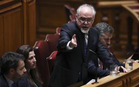 GOVERNO VAI ANALISAR COM OS PARCEIROS SOCIAIS A NOVA SITUAÇÃO SEM A DESCIDA DA TSU — VIEIRA DA SILVA