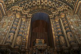 ALTARES DEGRADADOS LEVAM A RETIRADA DE IMAGENS DA IGREJA MATRIZ DE LOULÉ